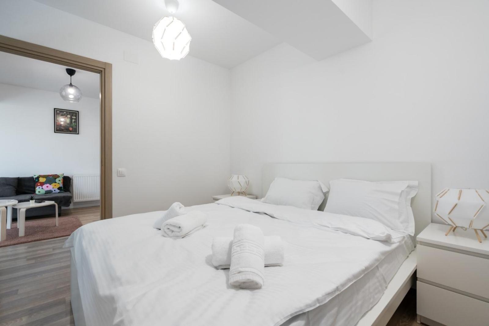 A Home Away - Politehnica Park 布加勒斯特 外观 照片